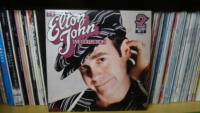 2_064-Elton-John