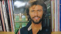 2_211-Barry-Gibb