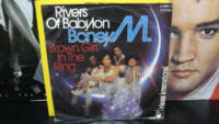 Single-32-BoneyM